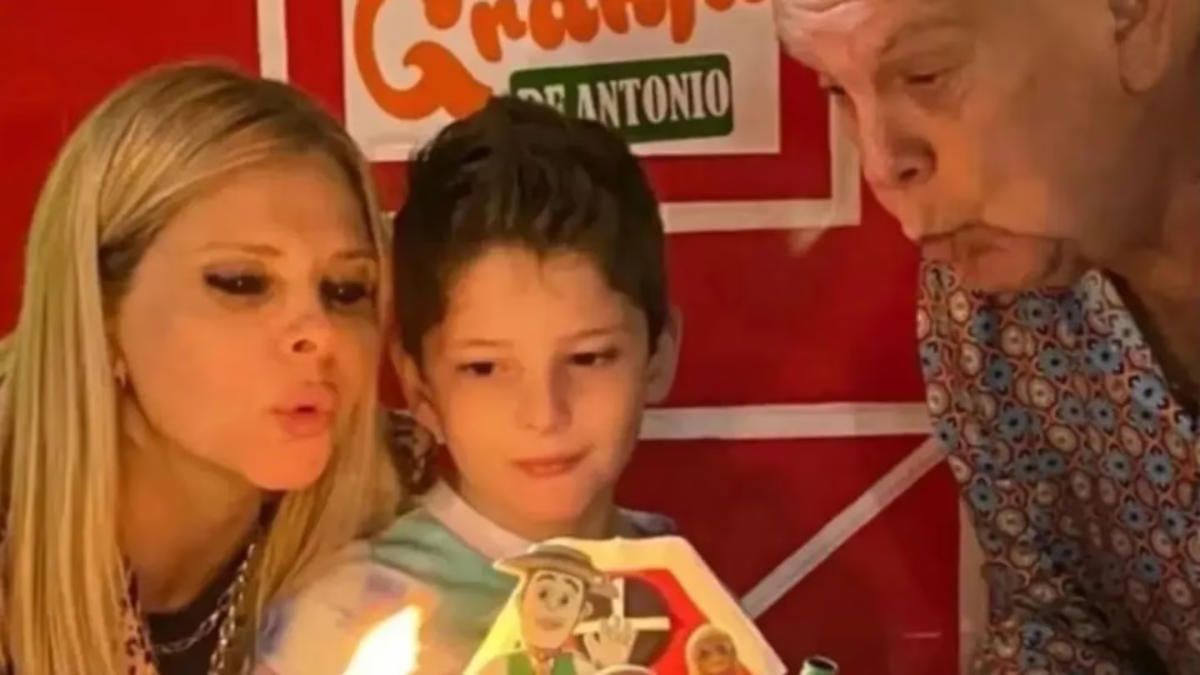 Antonito, con el apoyo de sus padres, sigue luchando cada día. Antonito, con el apoyo de sus padres, sigue luchando cada día.
