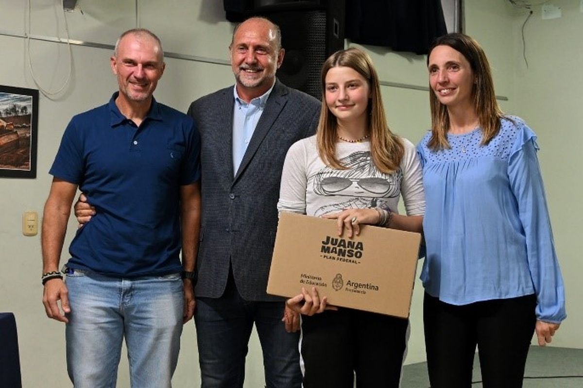 El Programa de Inclusión Digital Santa Fe+Conectada es una de las apuestas fuertes de la gestión de Omar Perotti.