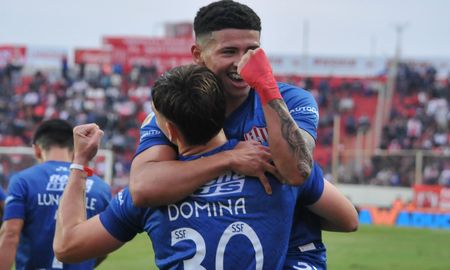 Unión enfrenta a Atlético Tucumán por la Liga Profesional.