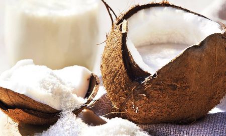 Cómo tratar los pies agrietados con aceite de coco. Cómo tratar los pies agrietados con aceite de coco.