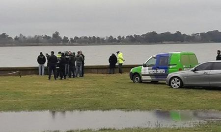 hallaron un cadaver maniatado con alambre en la laguna hallaron un cadaver maniatado con alambre en la laguna