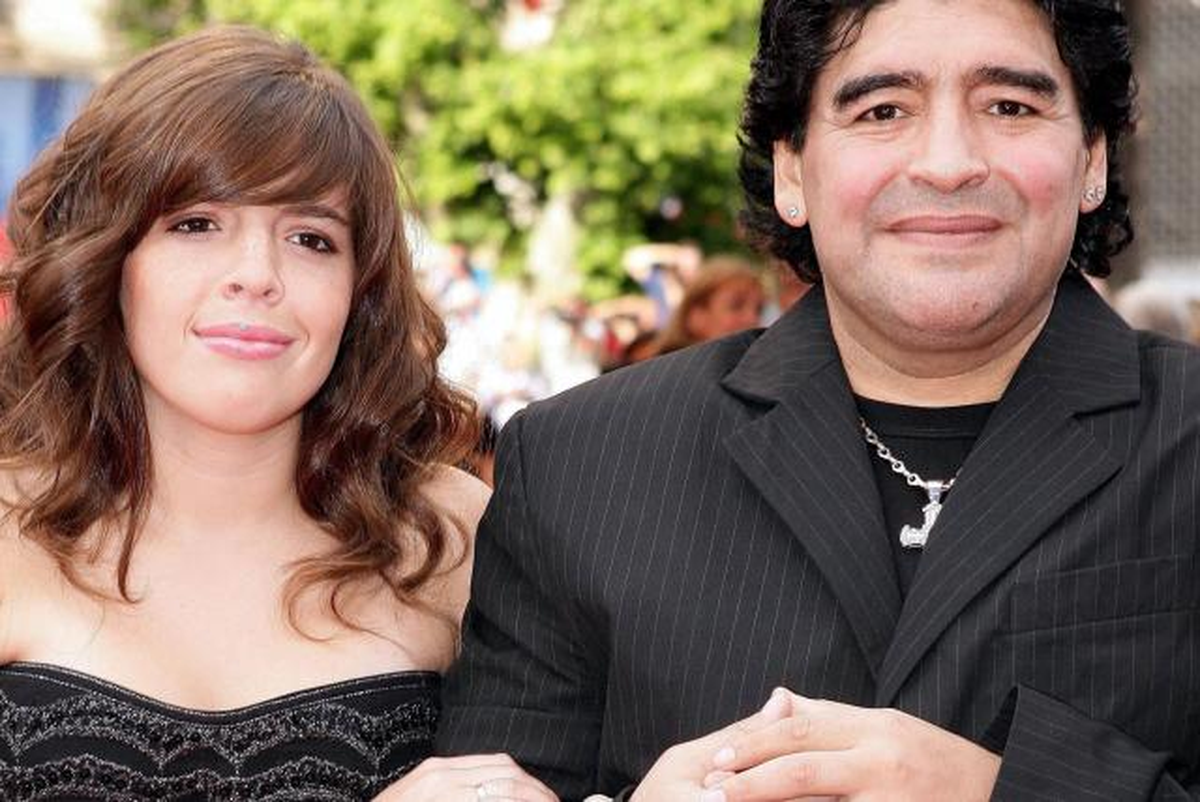 Dalma Maradona expresó su indignación al no ser invitada al homenaje a su padre.