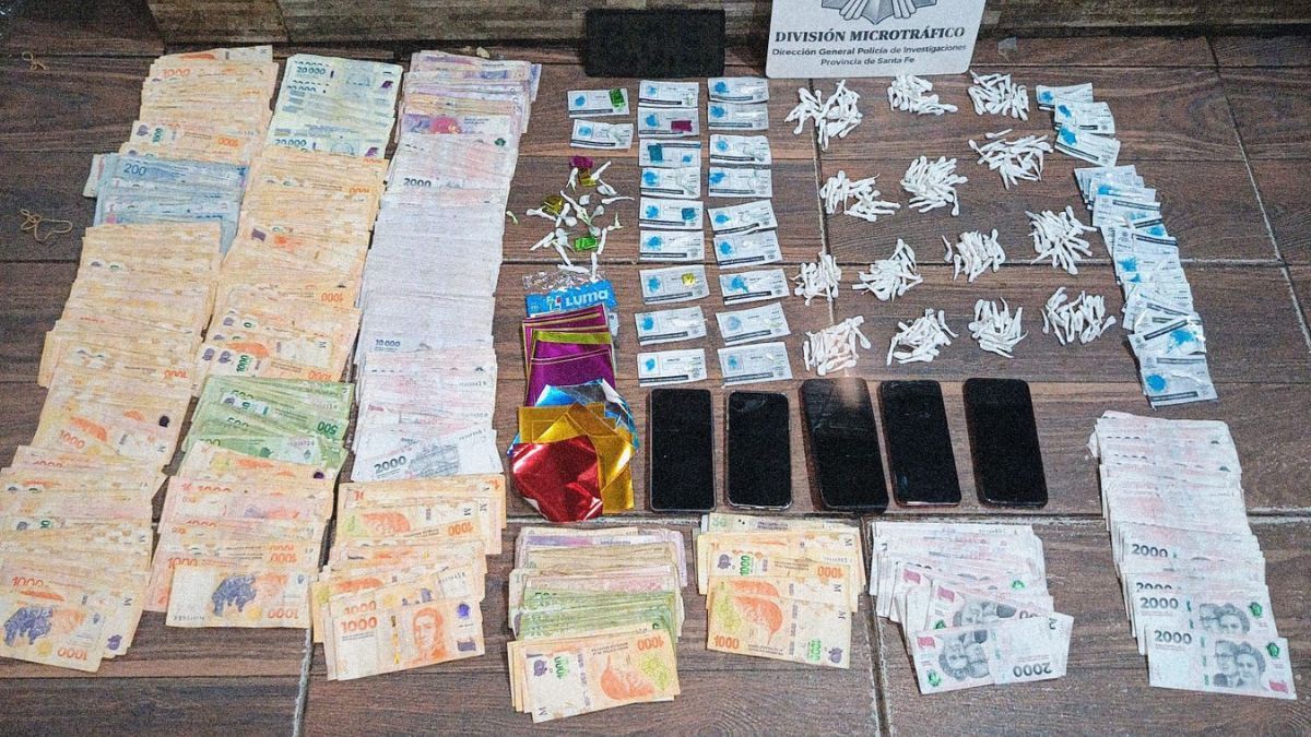 La Policía de Investigaciones de la Provincia realizó 13 procedimientos en los barrios Colastiné Norte, Coronel Dorrego y Chaparral. La Policía de Investigaciones de la Provincia realizó 13 procedimientos en los barrios Colastiné Norte, Coronel Dorrego y Chaparral.