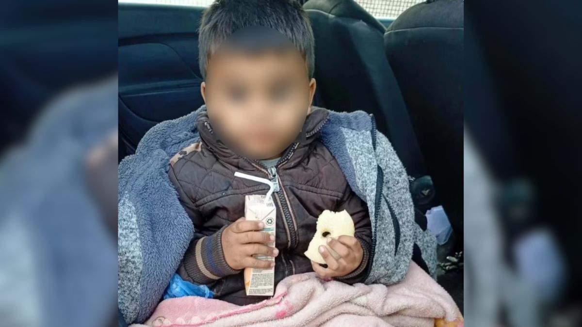 San Juan: rescataron a un niño de 3 años que caminaba solo por la calle y con ropa sucia