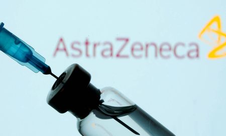 La directora de la OMC pidió que se donen dosis de la vacuna creada por Oxford y AstraZeneca. La directora de la OMC pidió que se donen dosis de la vacuna creada por Oxford y AstraZeneca.