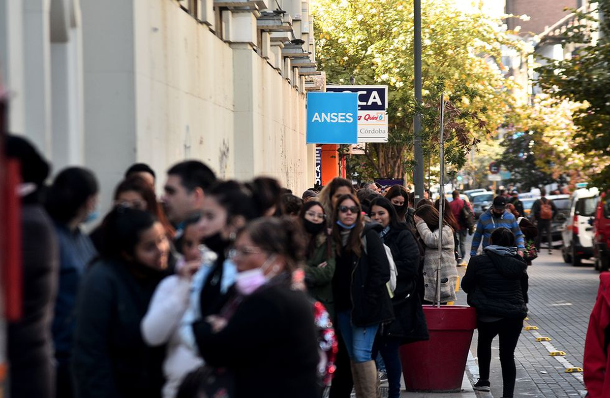 El “Refuerzo Alimentario” para adultos sin ingresos será de $45.000, que se pagará en dos cuotas de $22.500 en noviembre y diciembre.