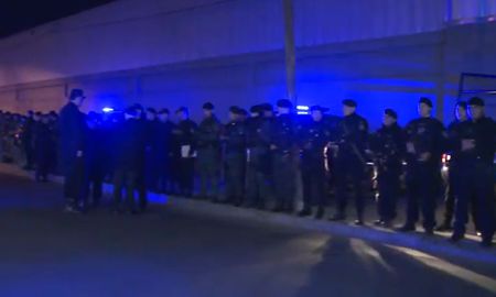 La Provincia realizó operativos de control y saturación en dos barrios de Rosario. La Provincia realizó operativos de control y saturación en dos barrios de Rosario.