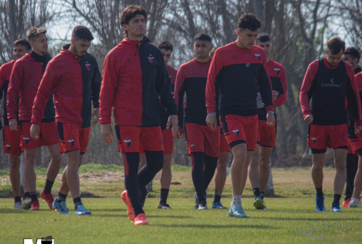 El cambió que hará Colón antes de jugar contra Nueva Chicago: Estamos viendo
