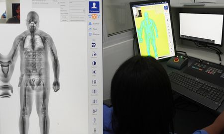 El scanner es monitoreado por personal del Servicio Penitenciario. El scanner es monitoreado por personal del Servicio Penitenciario.