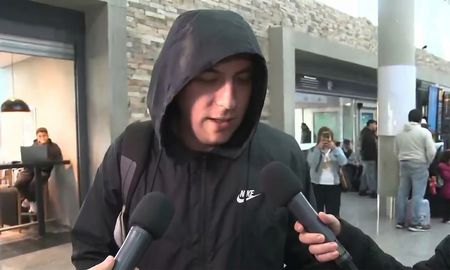 Gaspar Benegas dialogó con la prensa en el aeropuerto de Comodoro Rivadavia tras el emocionante show de Los Fundamentalistas. Gaspar Benegas dialogó con la prensa en el aeropuerto de Comodoro Rivadavia tras el emocionante show de Los Fundamentalistas.