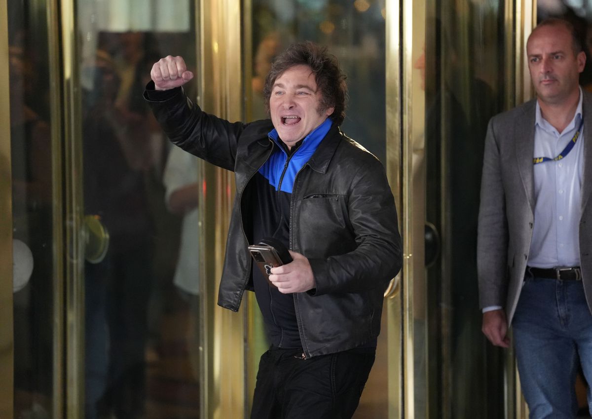 El presidente electo, Javier Milei, al retirarse del Hotel Libertador el domingo 26 de noviembre del 2023. El presidente electo, Javier Milei, al retirarse del Hotel Libertador el domingo 26 de noviembre del 2023.