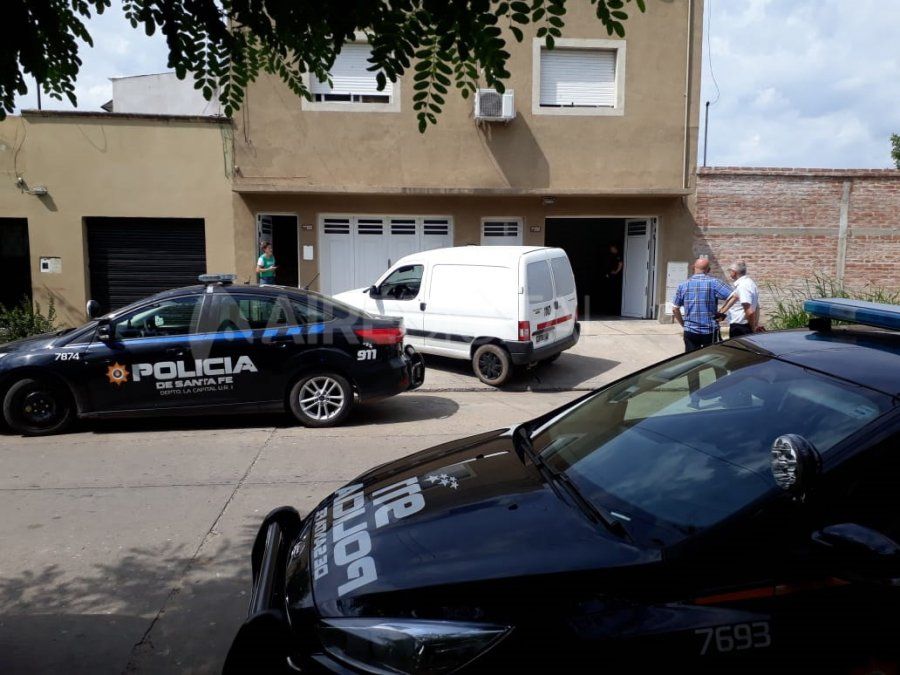 En 15 minutos desvalijaron una casa y les robaron el auto y la moto