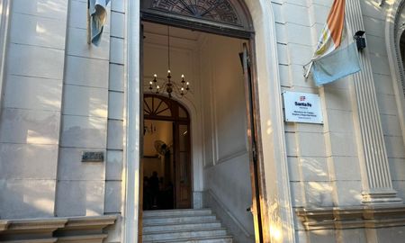 Tres personas intentaron robar en el Ministerio de Trabajo de Santa Fe. Tres personas intentaron robar en el Ministerio de Trabajo de Santa Fe.