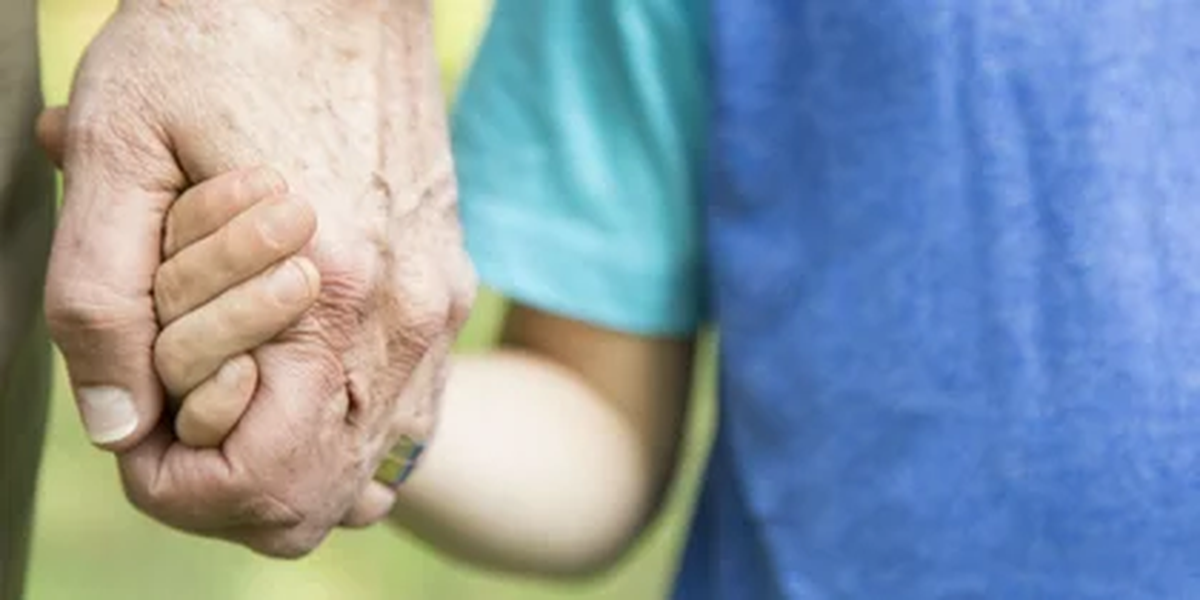 Por un reclamo de su nuera, un hombre deberá borrar todas las fotos con su nieto que publicó en redes sociales 