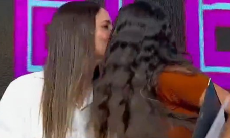 El tremendo beso que se dieron Romina Uhrig y Daniela Celis de Gran Hermano para desmentir una pelea El tremendo beso que se dieron Romina Uhrig y Daniela Celis de Gran Hermano para desmentir una pelea