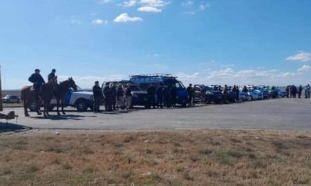Los hombres fueron sorprendidos por la Policía en una margen del Arroyo Los Laureles sobre la isla Del Holandés, en la 3° Sección de Islas.&nbsp;