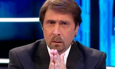 Eduardo Feinmann descansa en el calor de su hogar. Eduardo Feinmann descansa en el calor de su hogar.