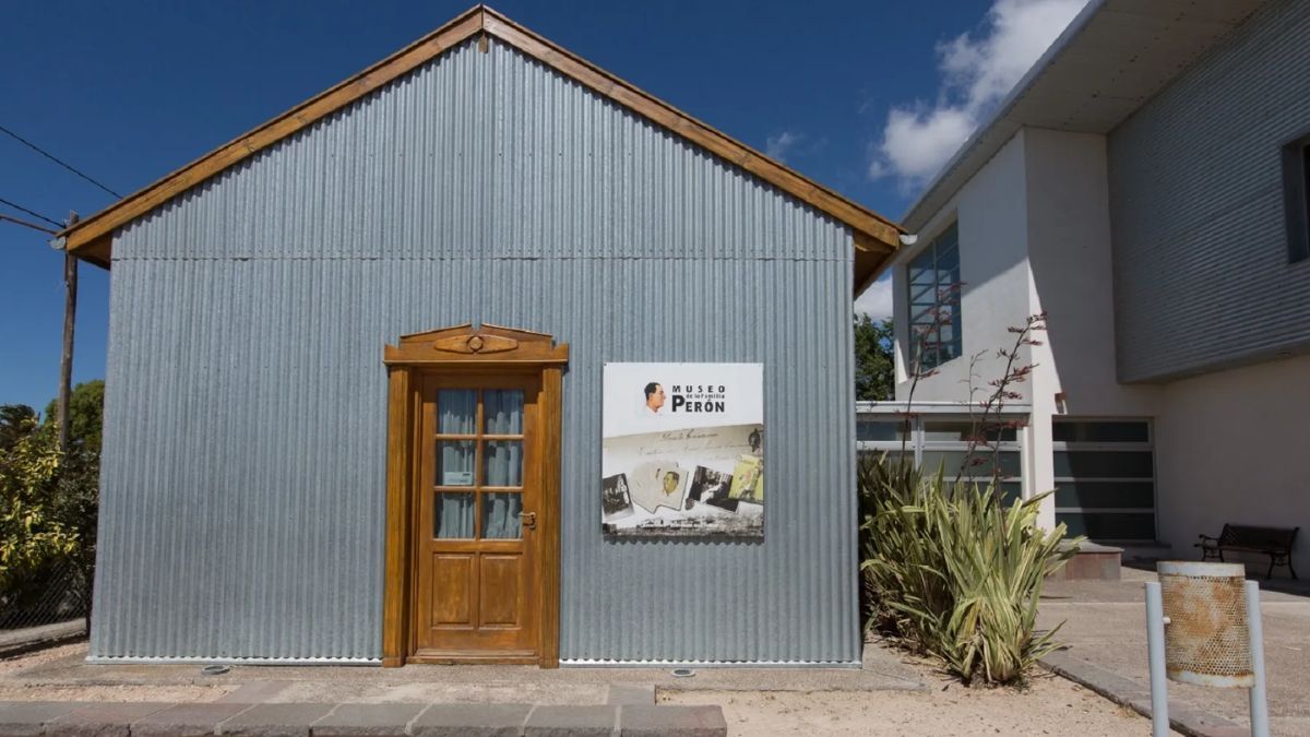 En el Museo de la Familia Perón, se puede conocer como pasó parte de su infancia el expresidente Juan Domingo Perón. En el Museo de la Familia Perón, se puede conocer como pasó parte de su infancia el expresidente Juan Domingo Perón.