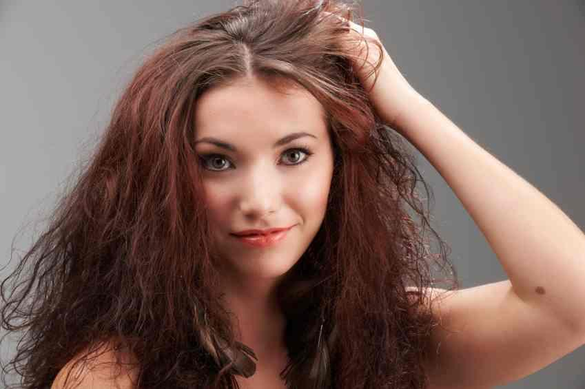 Cuidado del cabello: cómo identificar el nivel de porosidad y qué significa