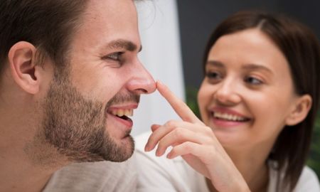 ¿Qué significa rascarse la nariz cuando alguien te habla? ¿Qué significa rascarse la nariz cuando alguien te habla?