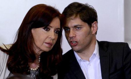 La vicepresidenta Cristina Kirchner y el gobernador bonaerense, Axel Kicillof, están imputados en la causa de la venta de dólar futuro. La vicepresidenta Cristina Kirchner y el gobernador bonaerense, Axel Kicillof, están imputados en la causa de la venta de dólar futuro.
