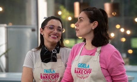 La participante no pudo complacer al jurado de Bake Off. Solo siete siguen en carrera en la búsqueda de consagrarse como el gran pastelero amateur. La participante no pudo complacer al jurado de Bake Off. Solo siete siguen en carrera en la búsqueda de consagrarse como el gran pastelero amateur.