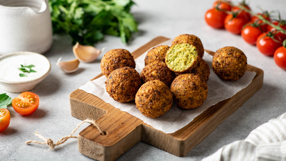Falafel de arvejas: la receta sencilla y con pocos ingredientes para hacer en casa