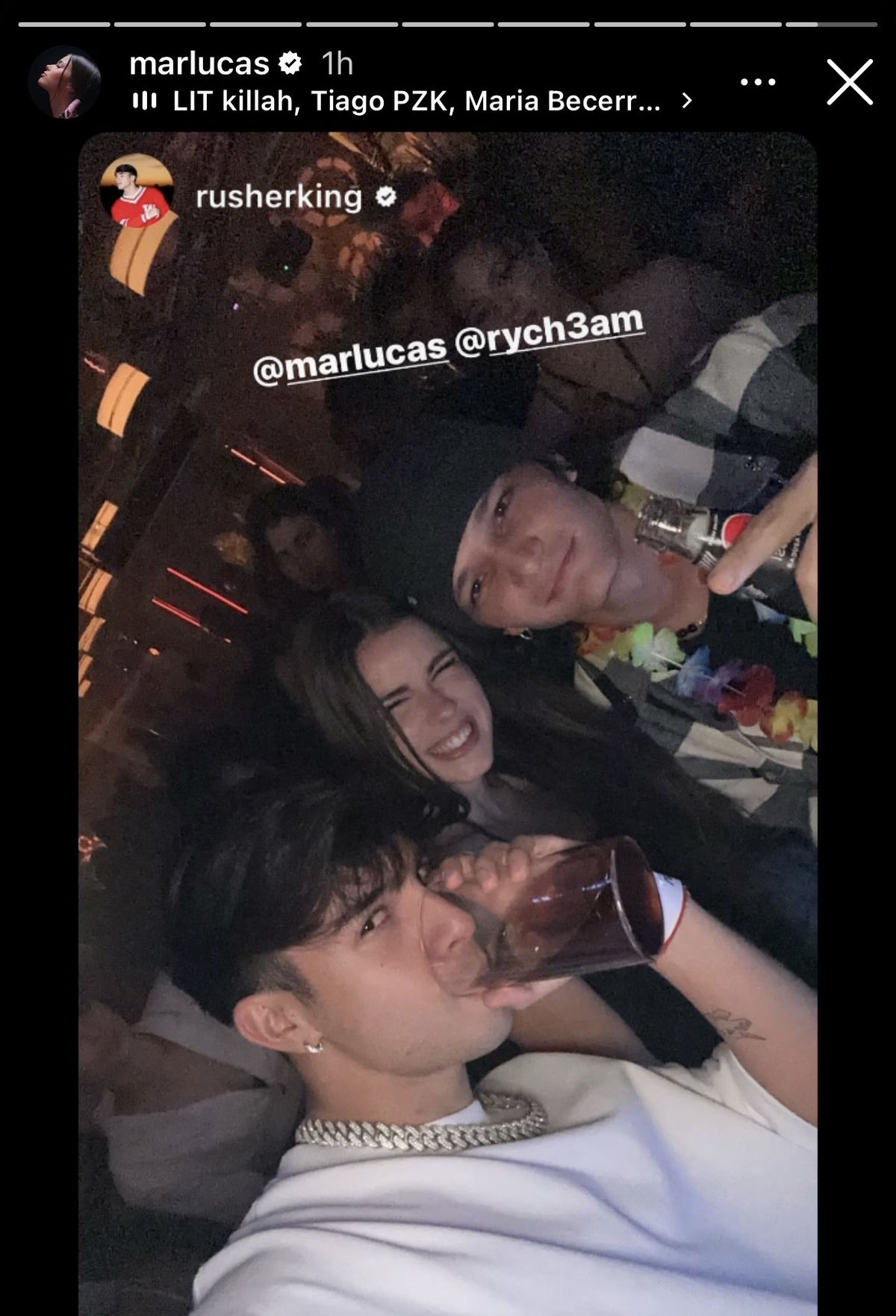 Rusherking y Mar Lucas juntos en un boliche. Rusherking y Mar Lucas juntos en un boliche.