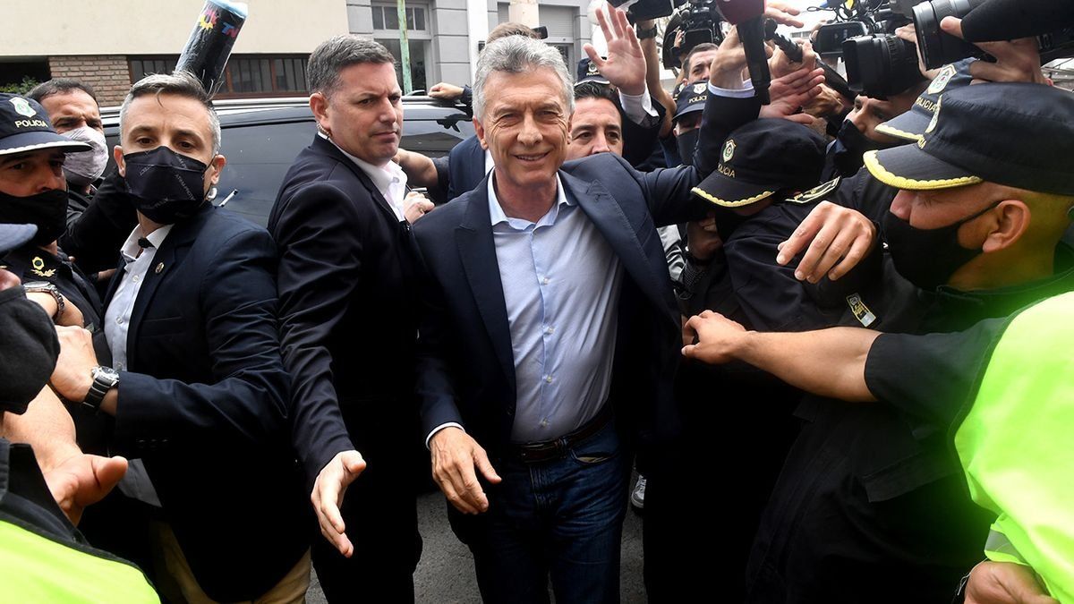 La Cámara Federal convocó a una audiencia para tratar el procesamiento de Macri.