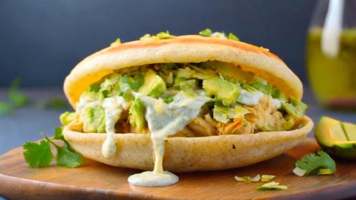 Así se prepara la auténtica arepa, una joya de la cocina venezolana Así se prepara la auténtica arepa, una joya de la cocina venezolana