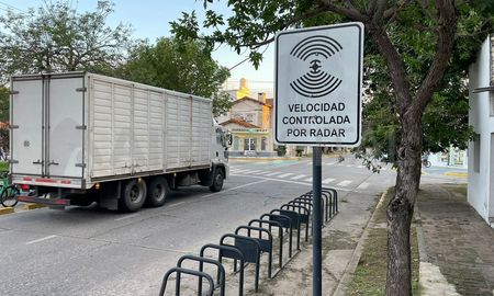 Según el municipio, el radar detecta muchas menos infracciones desde su colocación en 2023. Según el municipio, el radar detecta muchas menos infracciones desde su colocación en 2023.