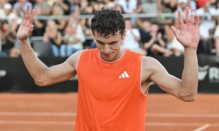 Juan Manuel Cerúndolo se refirió a las apuestas en el tenis luego de su triunfo en la primera ronda del Argentina Open. Juan Manuel Cerúndolo se refirió a las apuestas en el tenis luego de su triunfo en la primera ronda del Argentina Open.