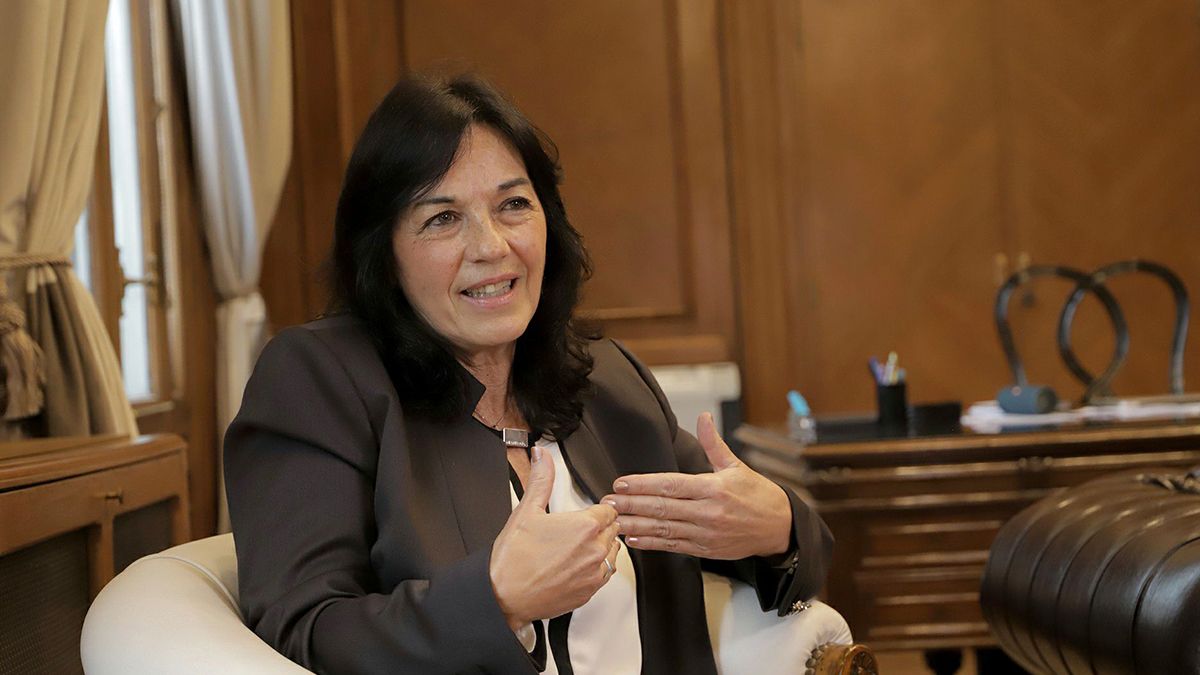 En la Argentina se ha invisibilizado el aborto clandestino durante décadas: como consecuencia de esa práctica insegura, desde la recuperación democrática murieron más de 3000 mujeres y tenemos una cantidad muy alta de egresos hospitalarios por esa causa. Nos tomamos muy en serio este problema”, señaló Ibarra.