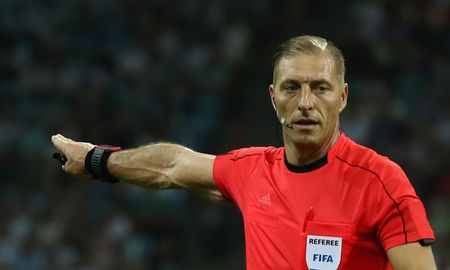 AFA sorteó los árbitros para la primera fecha de la Copa de la Liga 2022. Néstor Pitana dirigirá Unión-River y Fernando Echenique se hará cargo de Boca-Colón. AFA sorteó los árbitros para la primera fecha de la Copa de la Liga 2022. Néstor Pitana dirigirá Unión-River y Fernando Echenique se hará cargo de Boca-Colón.