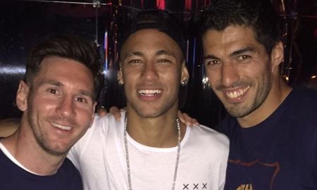 el uruguayo luis suarez respaldo a lionel messi y neymar por los silbidos recibidos en paris saint-germain el uruguayo luis suarez respaldo a lionel messi y neymar por los silbidos recibidos en paris saint-germain