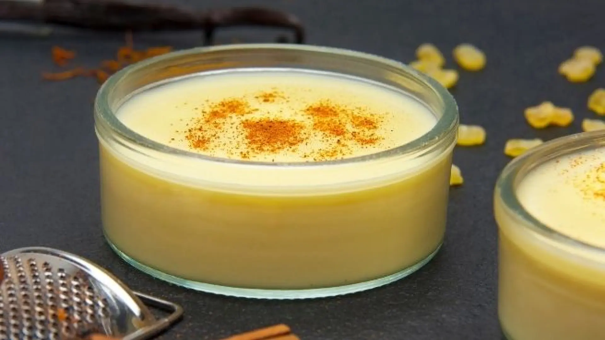 Las natillas de limón son deliciosas y frescas. Las natillas de limón son deliciosas y frescas.