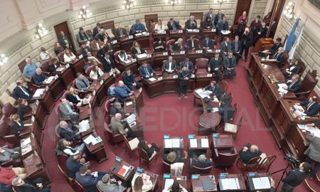 La Asamblea Legislativa de Santa Fe aprobó los pliegos de seis fiscales para Rosario. La Asamblea Legislativa de Santa Fe aprobó los pliegos de seis fiscales para Rosario.