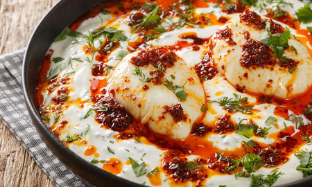 Cómo hacer huevos turcos: una receta tradicional de la cocina turca y fácil de hacer Cómo hacer huevos turcos: una receta tradicional de la cocina turca y fácil de hacer
