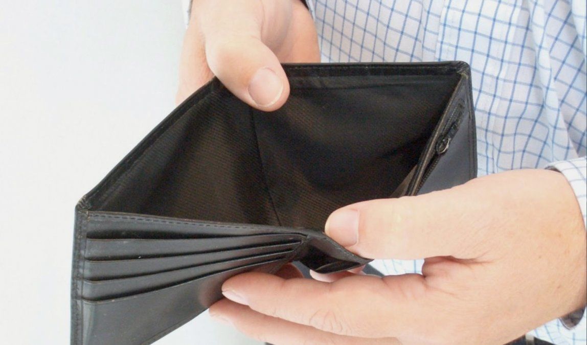 El Gobierno intenta recuperar niveles de demanda pero también subió los impuestos