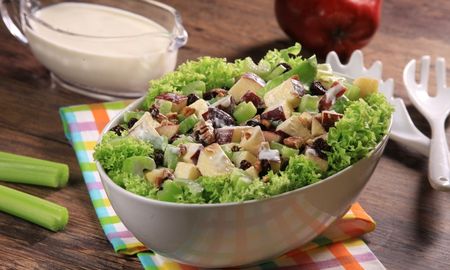 La receta de ensalada Waldorf para hacer en Navidad y Año Nuevo La receta de ensalada Waldorf para hacer en Navidad y Año Nuevo