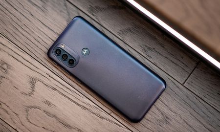 La marca de origen estadounidense, propiedad de Lenovo, lanzó un nuevo smartphone de gama media-baja. La marca de origen estadounidense, propiedad de Lenovo, lanzó un nuevo smartphone de gama media-baja.
