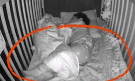 Una usuaria asegura que un supuesto fantasma atacó a su hija y lo grabó Una usuaria asegura que un supuesto fantasma atacó a su hija y lo grabó