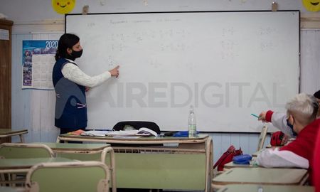 Por el momento, los que ya concretaron el pedido ante el Ministerio de Trabajo de Santa Fe fueron el Sindicato de Docentes Privados (Sadop) y el de Unión de Docentes Argentinos (UDA). Desde Amsafe confirmaron a Aire Digital que también presentarán la solicitud en los próximos días. Por el momento, los que ya concretaron el pedido ante el Ministerio de Trabajo de Santa Fe fueron el Sindicato de Docentes Privados (Sadop) y el de Unión de Docentes Argentinos (UDA). Desde Amsafe confirmaron a Aire Digital que también presentarán la solicitud en los próximos días.