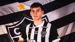 Atlético Mineiro de Brasil volvió a mirar para la Argentina y mientras espera por Eduardo Domínguez, anunció un nuevo refuerzo argentino.