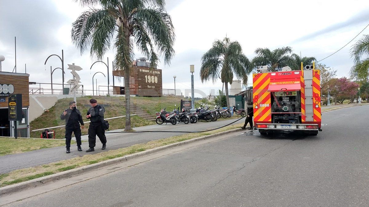 El servicio del restaurante quedó suspendido y hubo cortes en el tránsito.