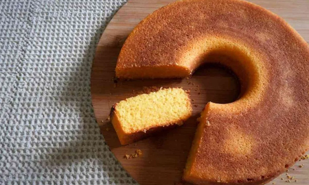 Cómo hacer bizcochuelo sin TACC a base de maíz: la receta Cómo hacer bizcochuelo sin TACC a base de maíz: la receta