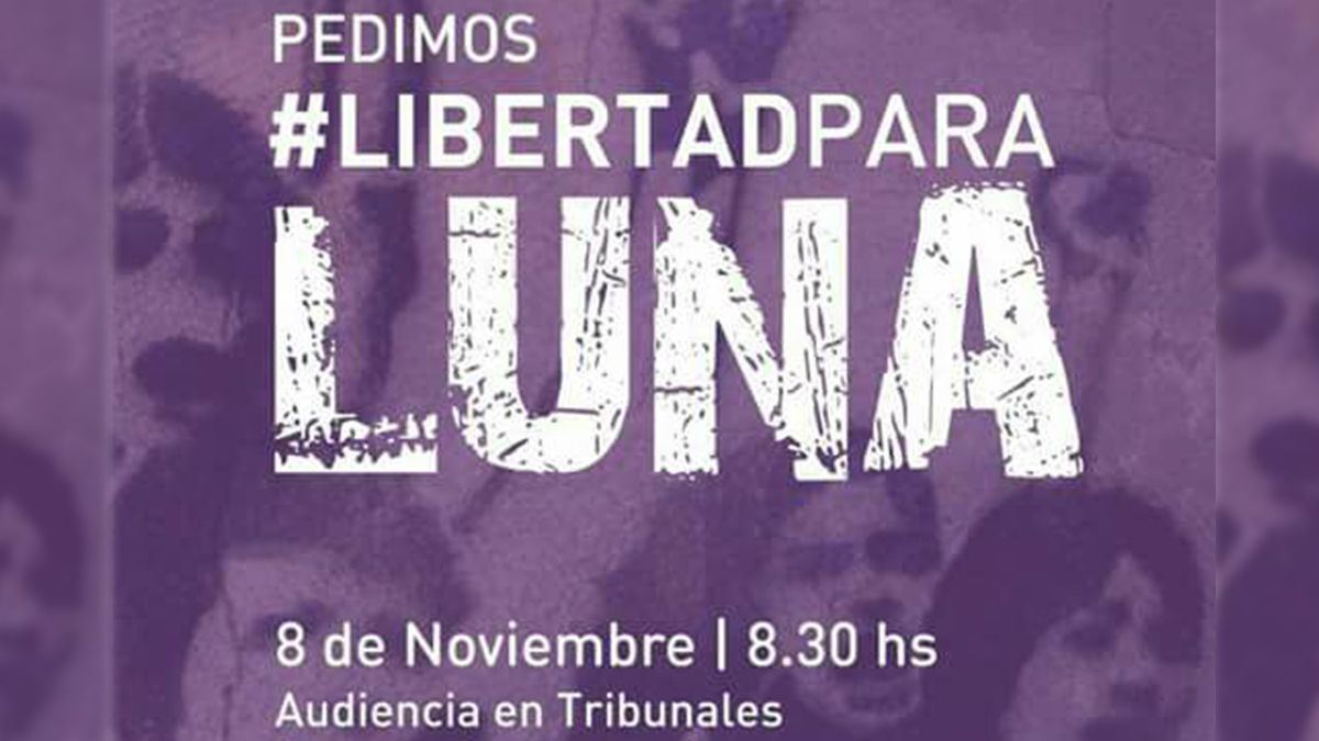 Una de las placas que circularon el día que pidieron la libertad.