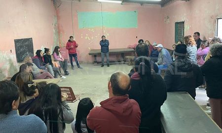 Los vecinos aseguran que en las últimas dos semanas registraron más de seis hechos de inseguridad en la calle y dentro de sus domicilios. Los vecinos aseguran que en las últimas dos semanas registraron más de seis hechos de inseguridad en la calle y dentro de sus domicilios.