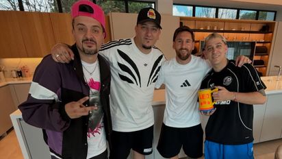 La Navidad de Lionel Messi con invitados y un regalo especial de Un poco de ruido