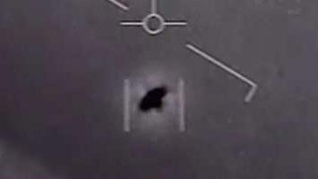 Marina estadounidense da la razón a ex vocalista de “Blink-182”: Los ovnis son reales